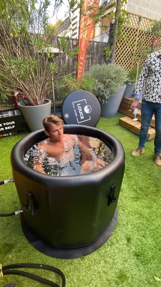 le meilleur bain froid en forme de tonneau